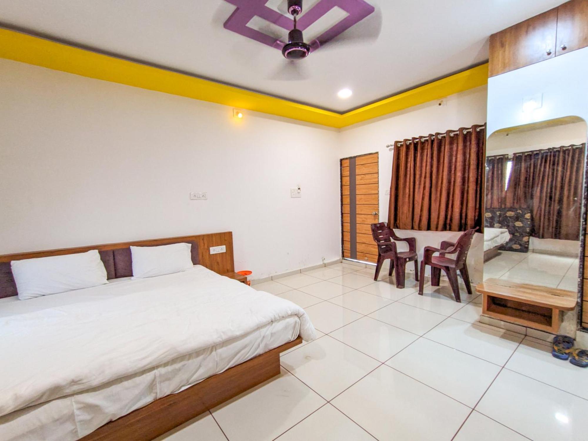 Samrat Homestay Garudeshwar Экстерьер фото